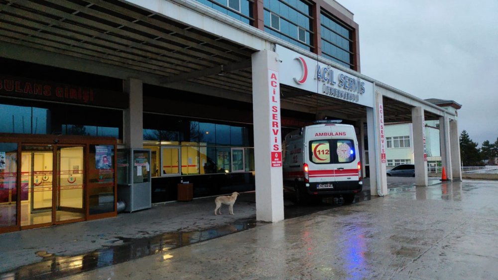 Konya'da güneş enerjisi tamir ederken çatıdan düşen kişi yaralandı