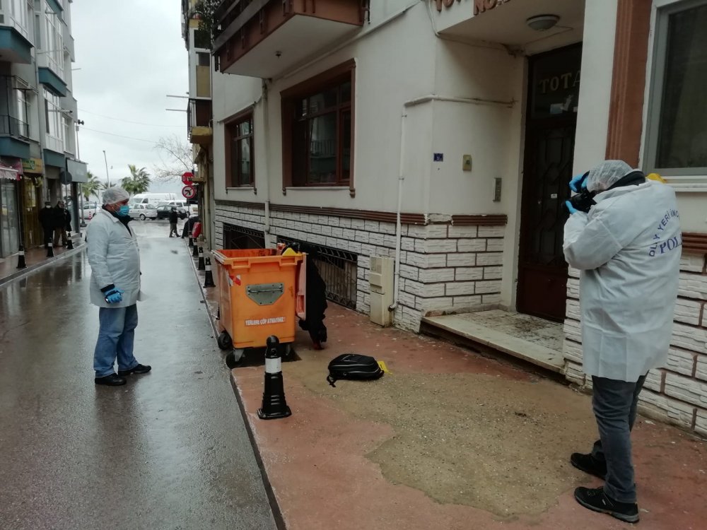 Döviz bürosunda silahlı soyguna kalkışan 2 kişiden biri tutuklandı