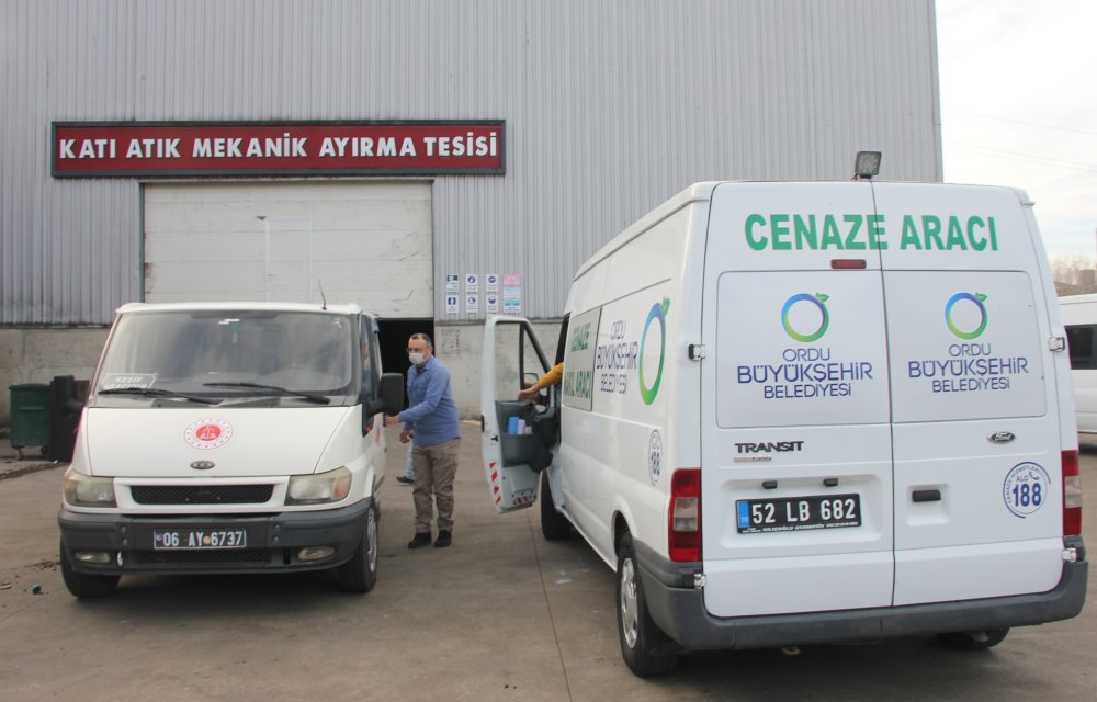 Görenler dehşete düştü! Ayrıştırılan çöpler arasında bebek cesedi çıktı