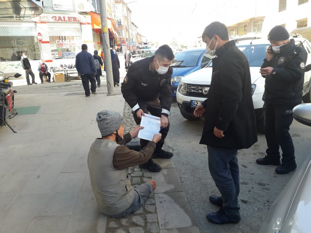 Konya'da dilenci servisi! Paralarına el konuldu sınır dışı edildiler