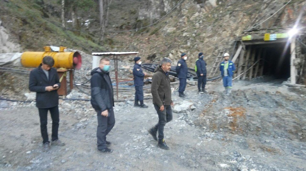 Maden ocağında göçük! 50 metre derinlikte kalan işçiye ulaşılmaya çalışılıyor