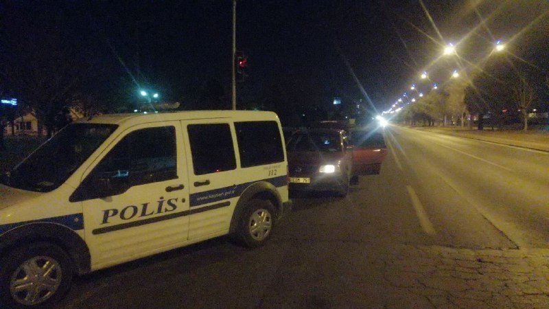 'Dur' ihtarına uymayan sürücü kovalamaca sonucu yakalandı! Araçtan uyuşturucu çıktı