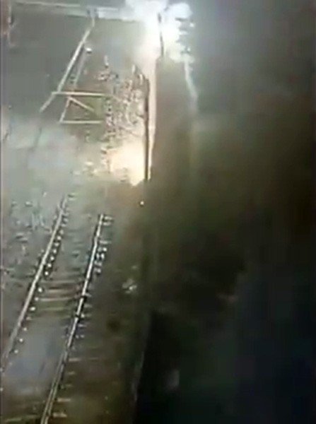 İstanbul Metrosu'na sabotaj! Elektrik kesildi