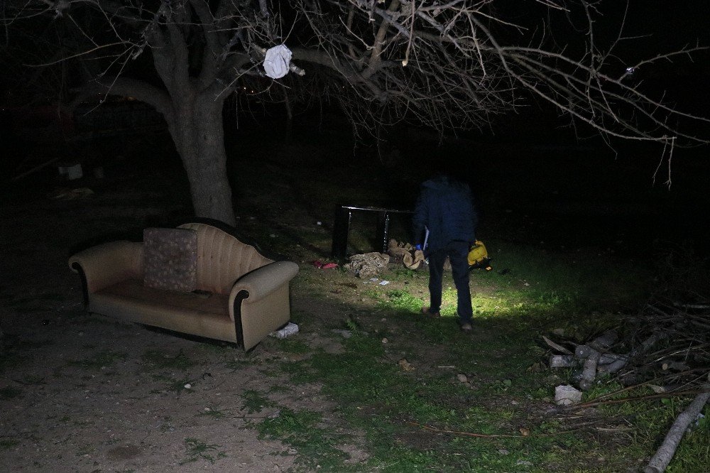 Adana'da silahlı kavga! Husumetlisini vurmak isterken karısını vurdu