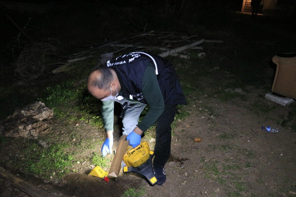Adana'da silahlı kavga! Husumetlisini vurmak isterken karısını vurdu
