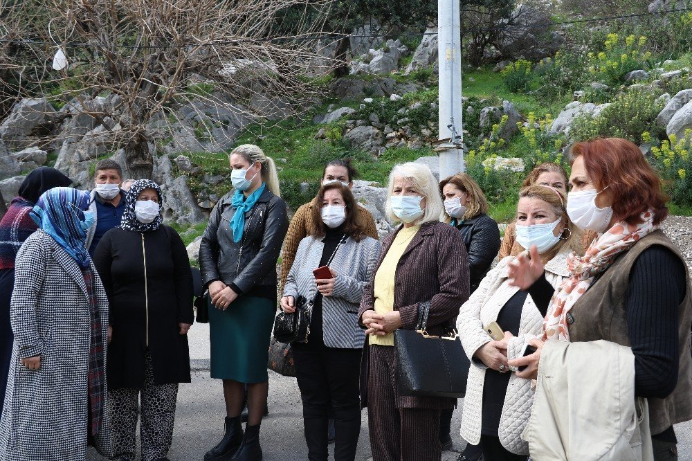 Ali’den geriye bir gün önce ağabeyleriyle çekilen fotoğrafı kaldı
