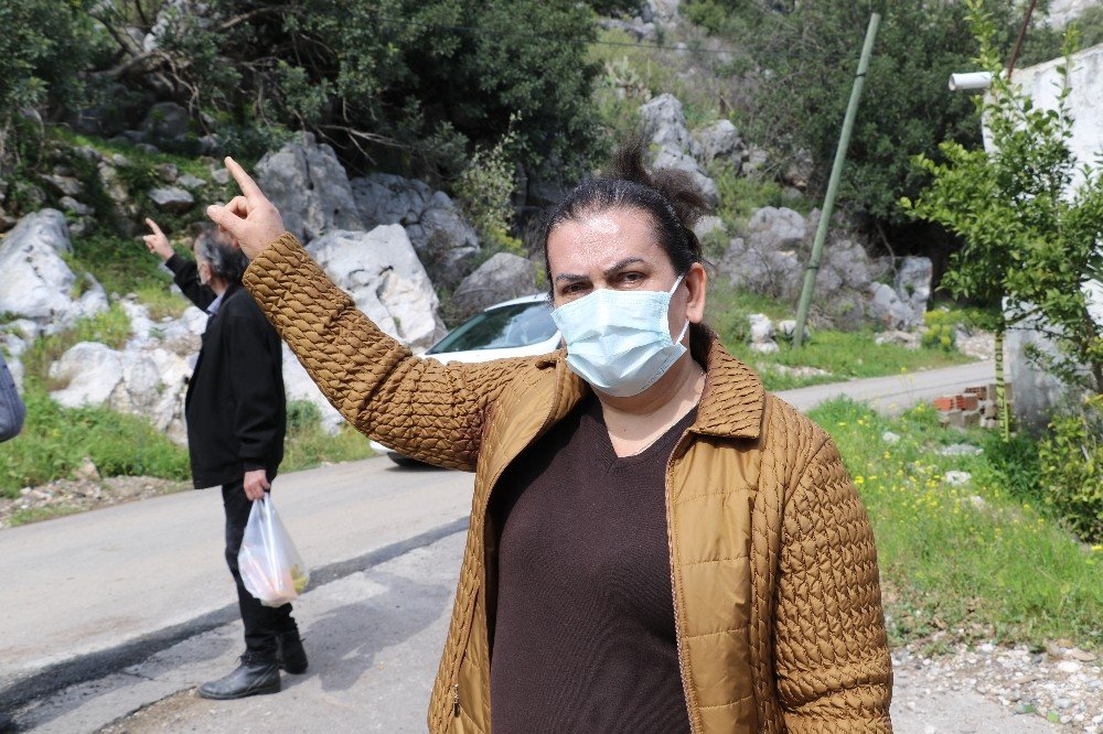 Ali’den geriye bir gün önce ağabeyleriyle çekilen fotoğrafı kaldı