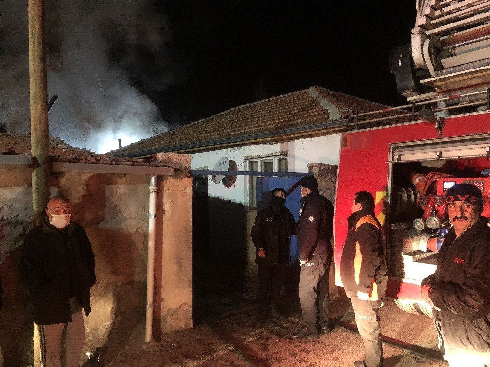 Müstakil evde çıkan yangın söndürüldü