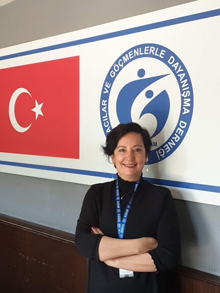 SGDD-ASAM'dan sığınmacılar için 5 farklı dilde danışmanlık hattı