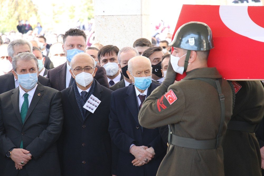 Türkiye Şehitlerini dualarla uğurladı!