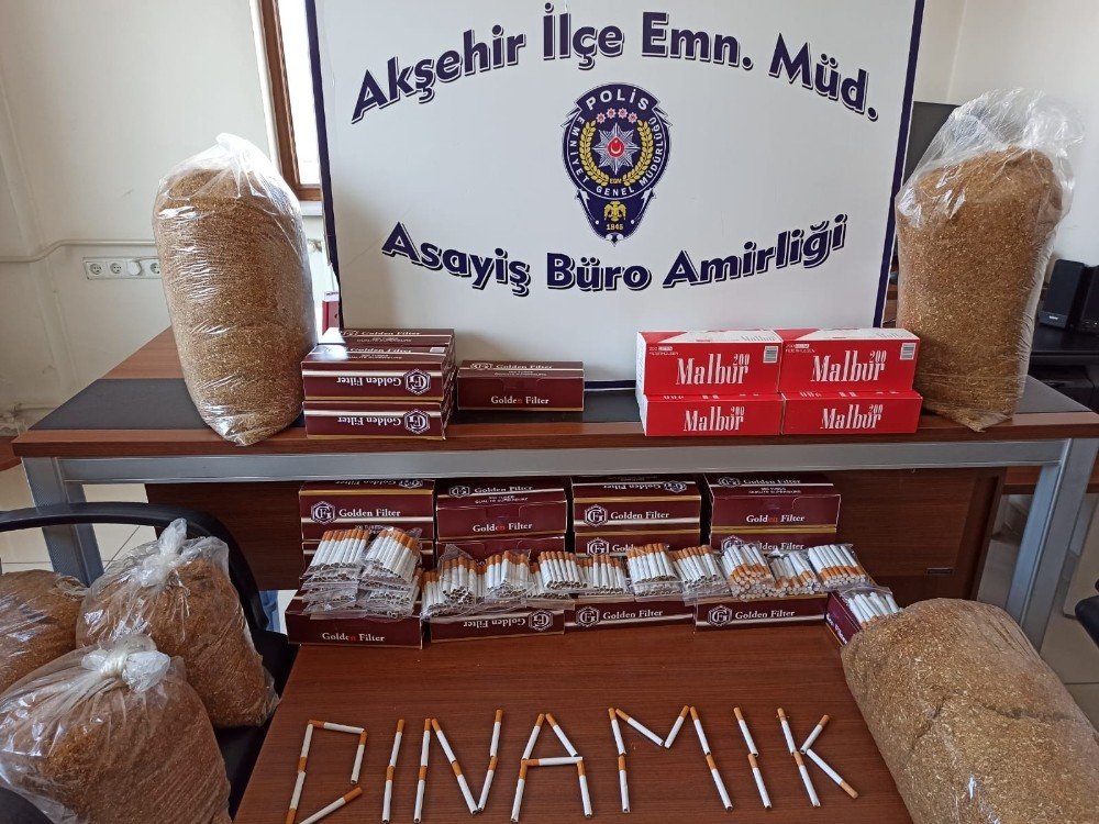 Konya'da semt pazarında kaçak tütün yakalandı