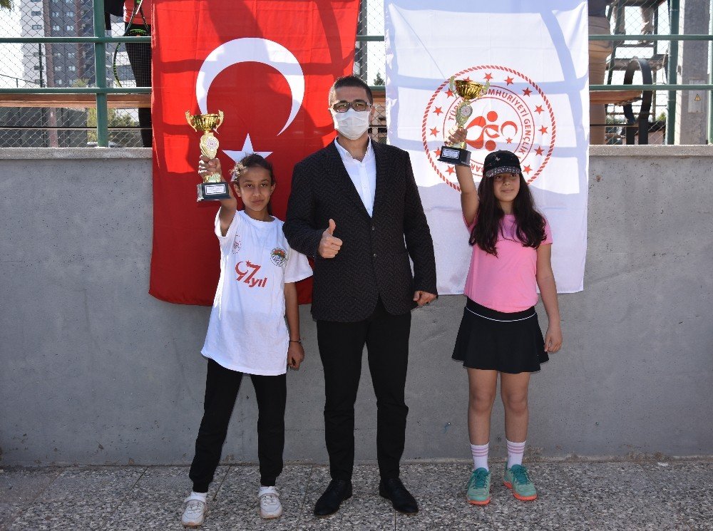 Mersin 12-14 yaş tenis il birinciliği sona erdi