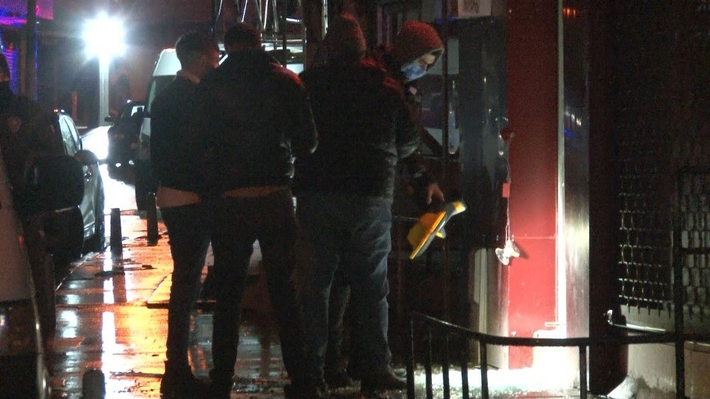 İstanbul'da hareketli dakikalar! Uzun namlulu silahlar ile kurşun yağmuruna tuttular