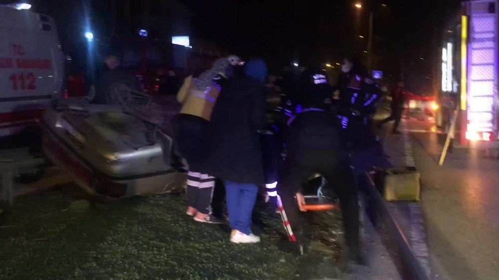 Düğünden dönen ailenin bulunduğu otomobil taklalar attı! 2’si ağır 4 yaralı