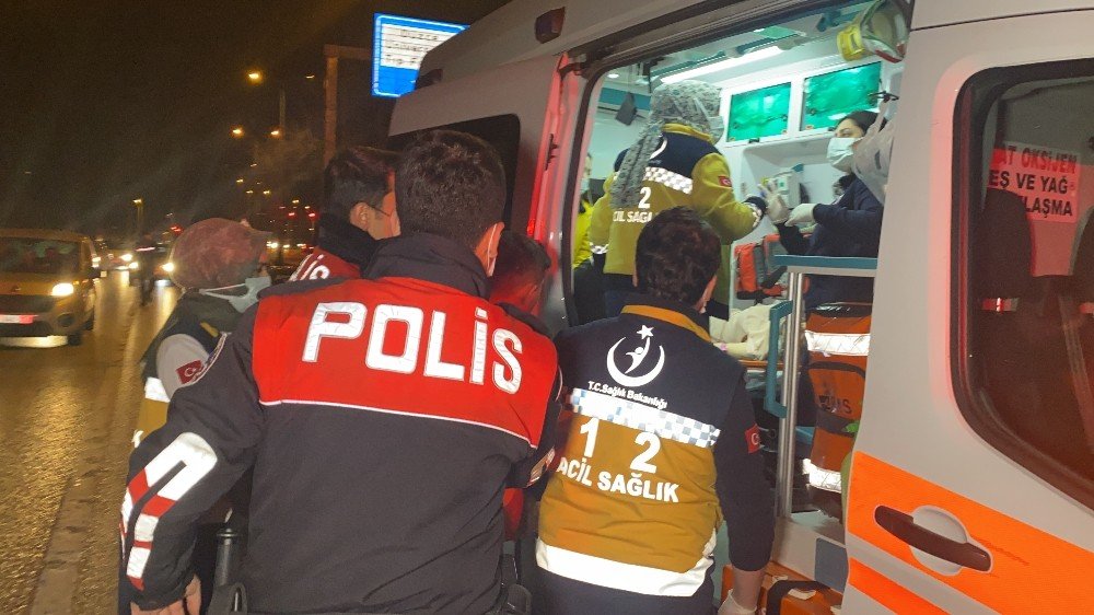 Düğünden dönen ailenin bulunduğu otomobil taklalar attı! 2’si ağır 4 yaralı