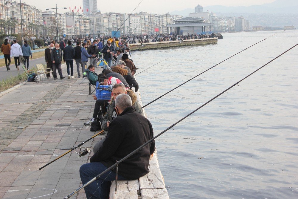 ‘Kırmızı alarm’ verilen kentte vatandaşları yüzde 50 vaka artışı da korkutmadı