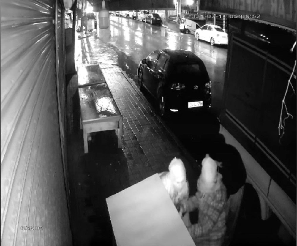 Hırsızlardan 'İllallah' diyen esnaf artık polise bile gitmiyor!