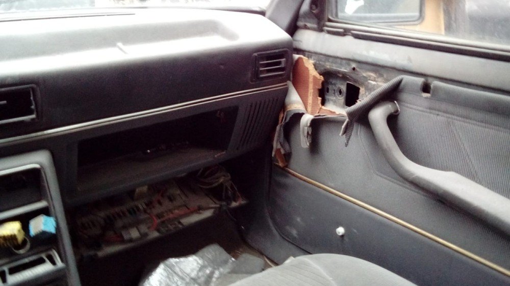 Konya'da 7 yıldır yediemin otoparkında bekleyen arabanın parası park ücretini karşılamıyor