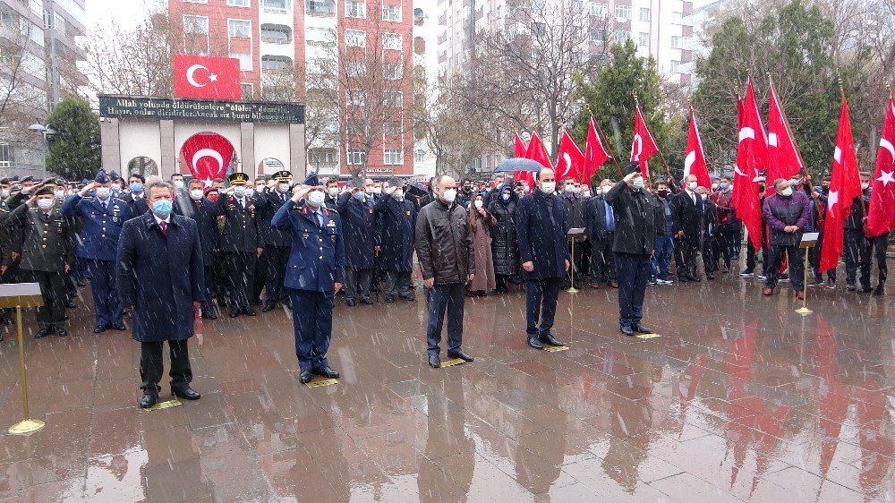 Çanakkale Şehitleri Konya'da dualarla anıldı