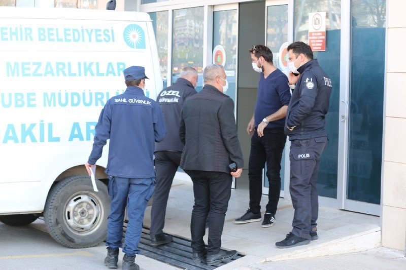 Oğlunu teşhis etmek için morga gelen annenin feryatları yürekleri dağladı
