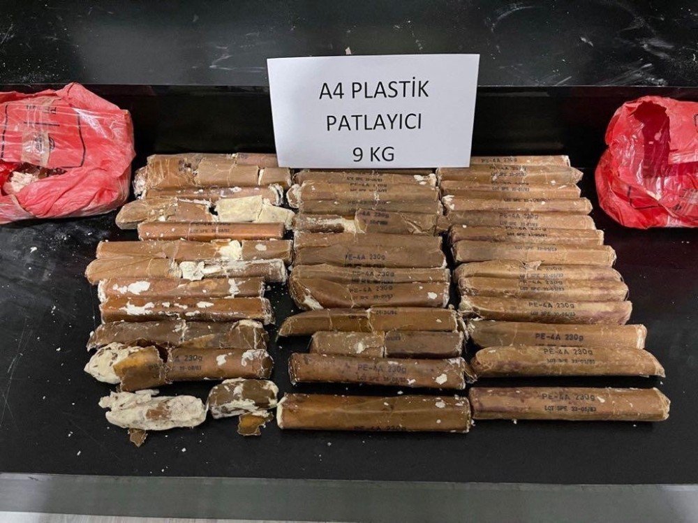 Hakkari'de dev operasyon! Teröre ağır darbe vuruldu