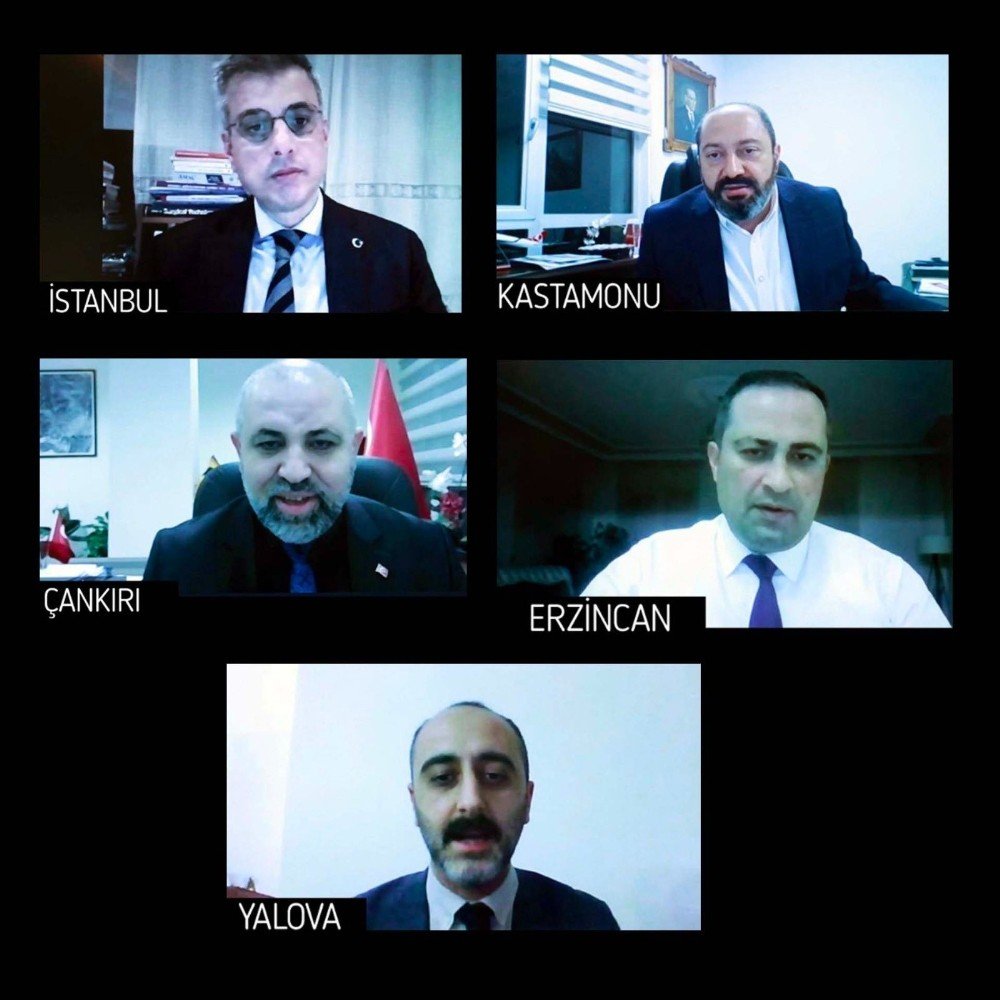 Bakan Koca en çok vaka artışı olan illerin yöneticileriyle görüştü