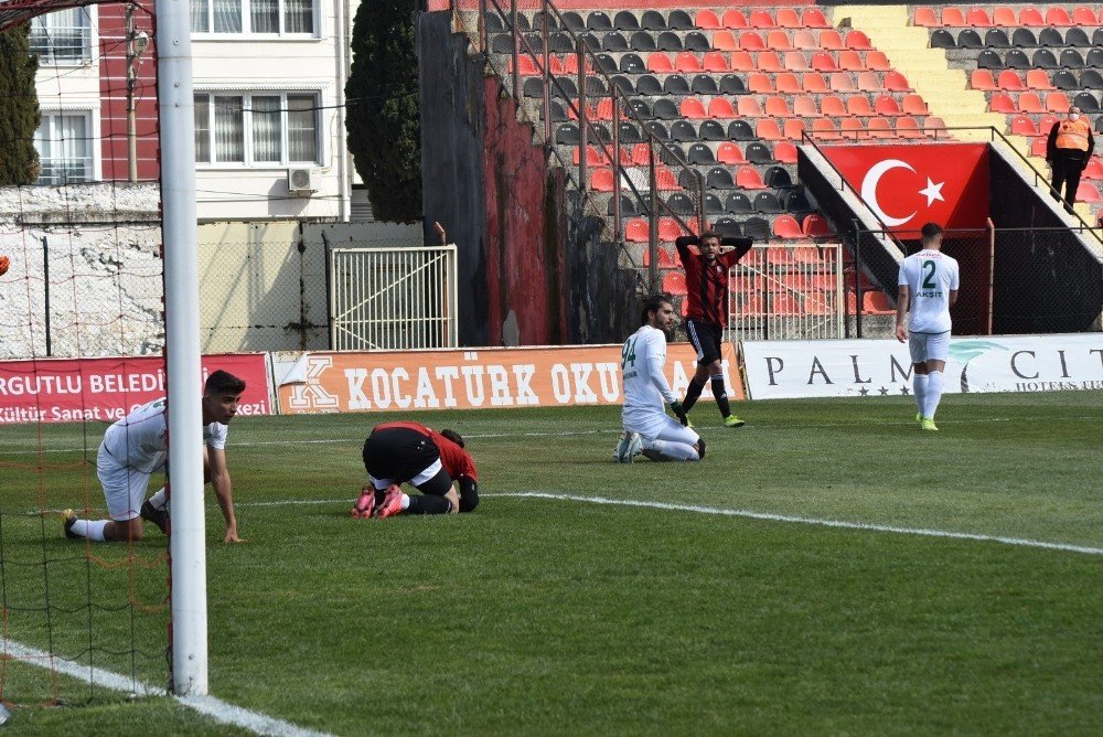 Yavru Kartal Manisa'dan 1 puanla dönüyor
