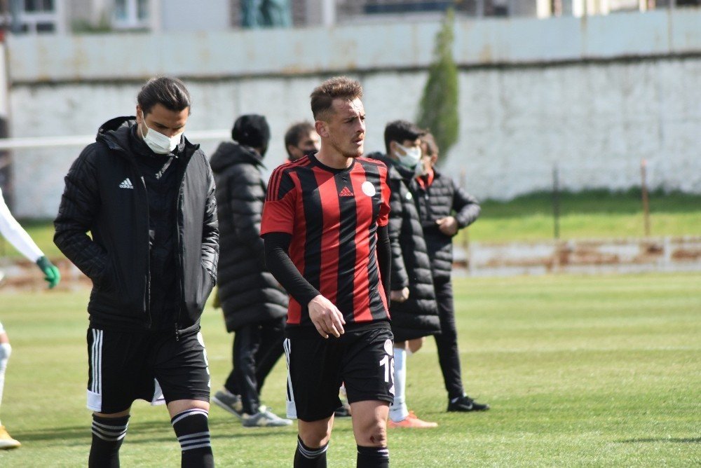 Yavru Kartal Manisa'dan 1 puanla dönüyor