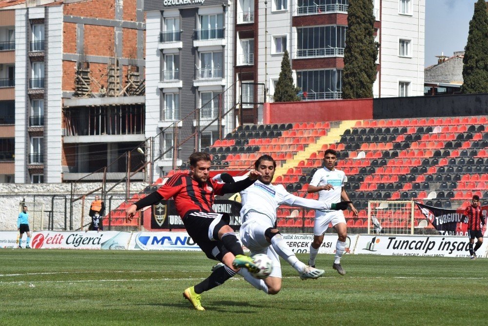 Yavru Kartal Manisa'dan 1 puanla dönüyor
