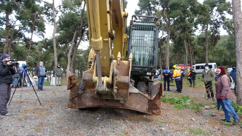 İstanbul Adalar'da dozerli protesto