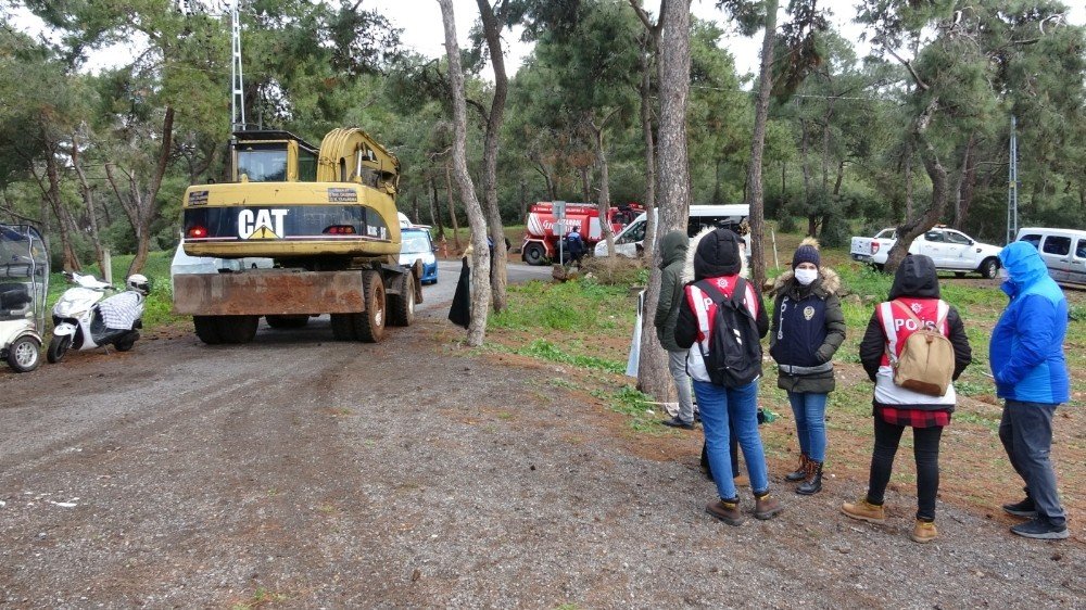 İstanbul Adalar'da dozerli protesto