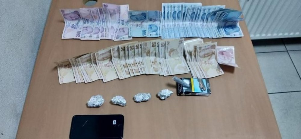 610 ekip ve 90 motor huzur uygulaması yaptı! 487 aranan şahıs ve 30 ruhsatsız silah yakalandı