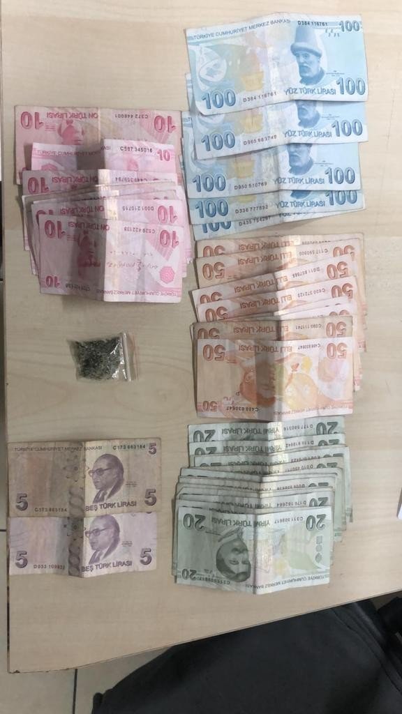 610 ekip ve 90 motor huzur uygulaması yaptı! 487 aranan şahıs ve 30 ruhsatsız silah yakalandı