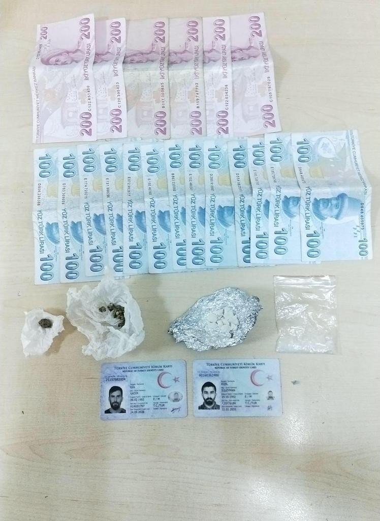 610 ekip ve 90 motor huzur uygulaması yaptı! 487 aranan şahıs ve 30 ruhsatsız silah yakalandı