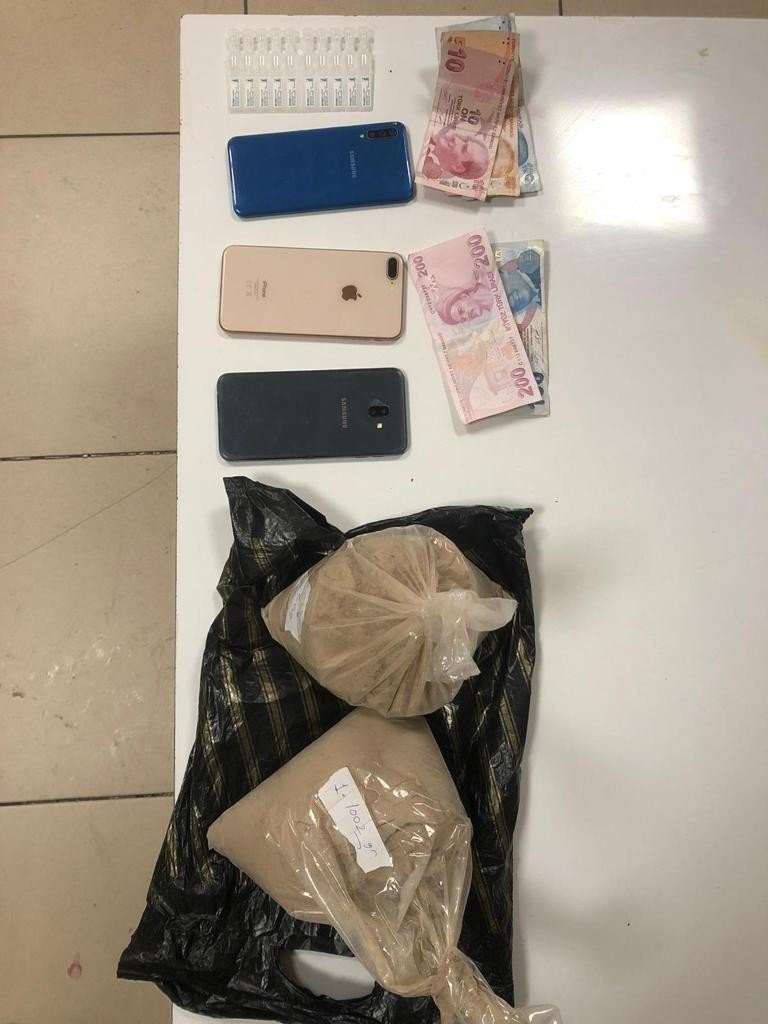 610 ekip ve 90 motor huzur uygulaması yaptı! 487 aranan şahıs ve 30 ruhsatsız silah yakalandı