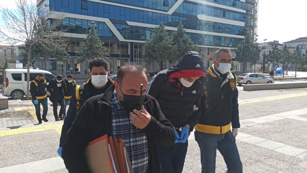 Aksaray'da operasyon esnasında ilginç anlar