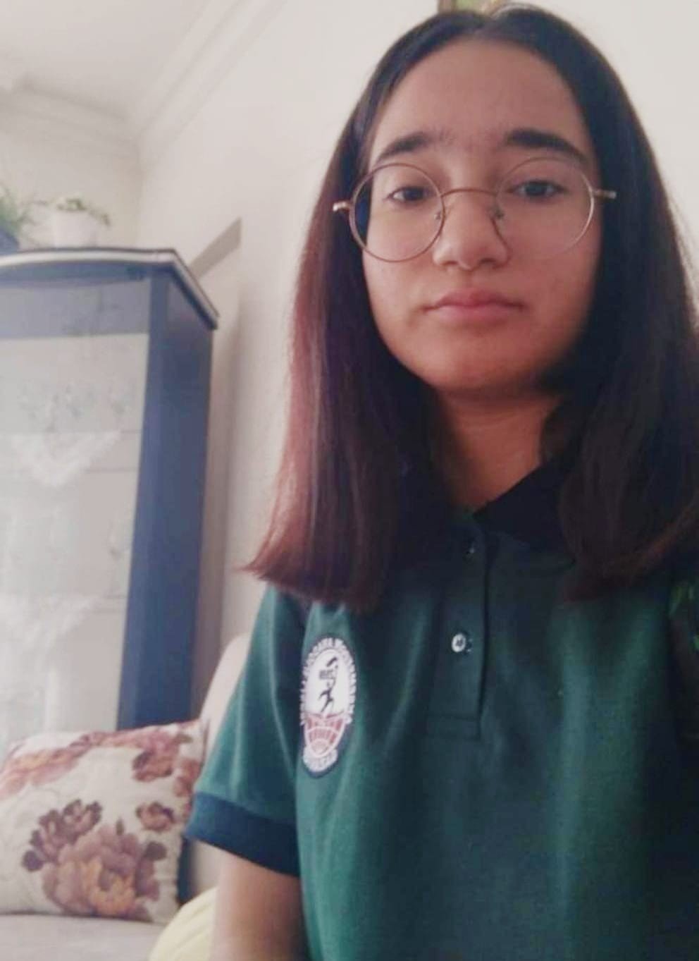 Babasının yaşadığı binanın çatısından düşen 16 yaşındaki kız öldü!