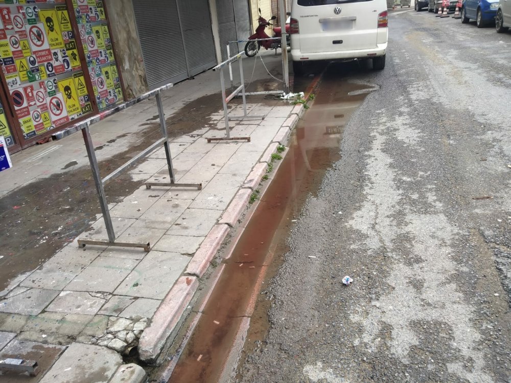 Konya'da sokağa akan kan ortalığı karıştırdı