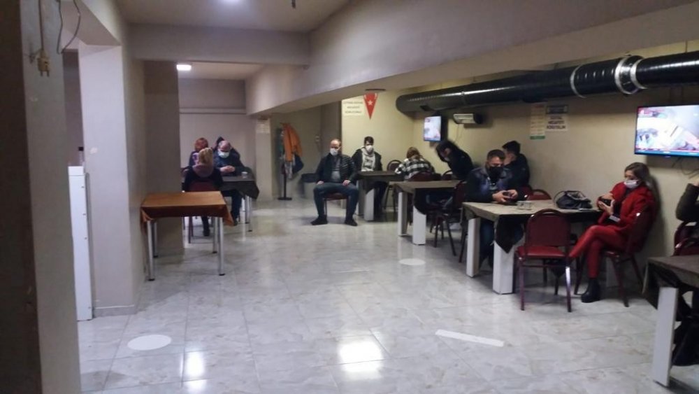Dernek görünümlü 2 kumarhaneye polis baskını