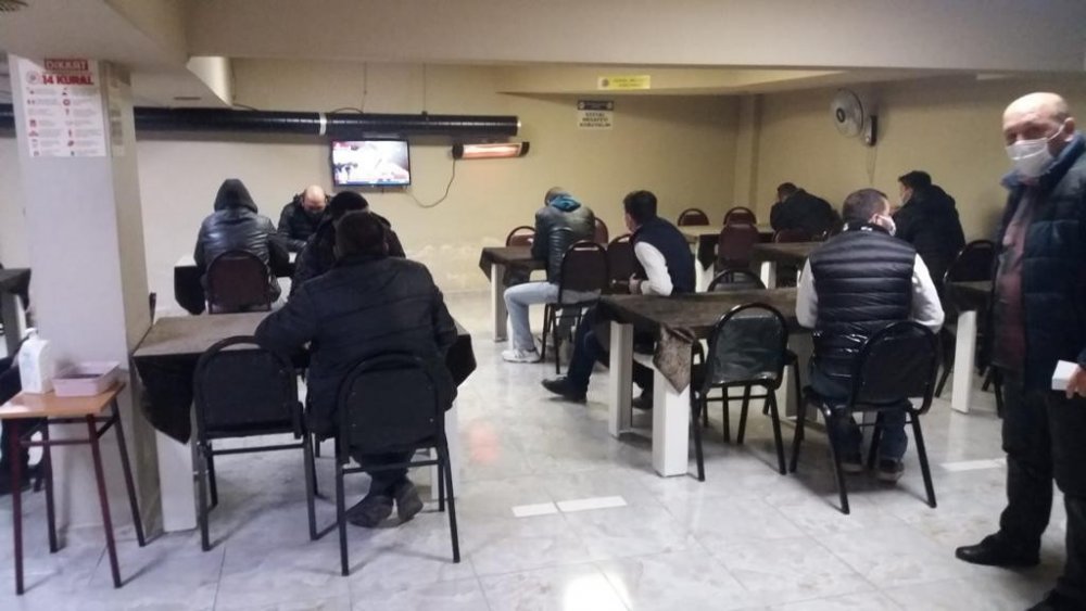 Dernek görünümlü 2 kumarhaneye polis baskını