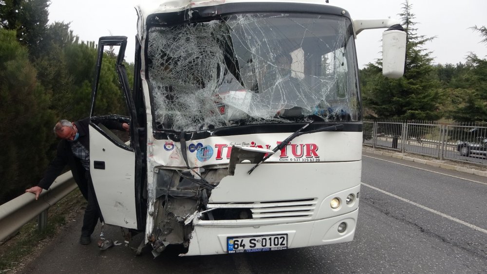 İşçi servisleri ve tırların karıştığı zincirleme kazada can pazarı! 9 yaralı