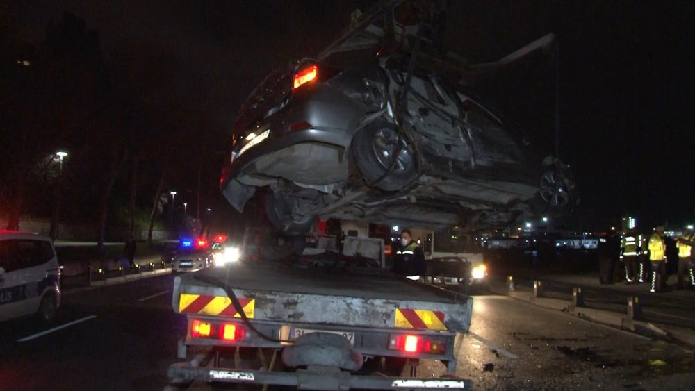 Aşırı hız felaketi getirdi! Ortalık savaş alanına döndü