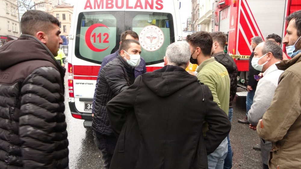 Beyoğlu’nda patlama! Büyük panik yaşandı