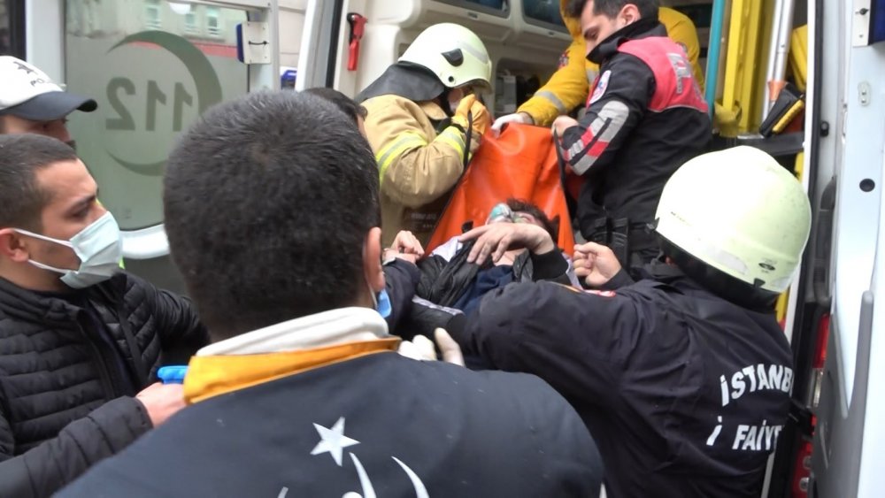 Beyoğlu’nda patlama! Büyük panik yaşandı