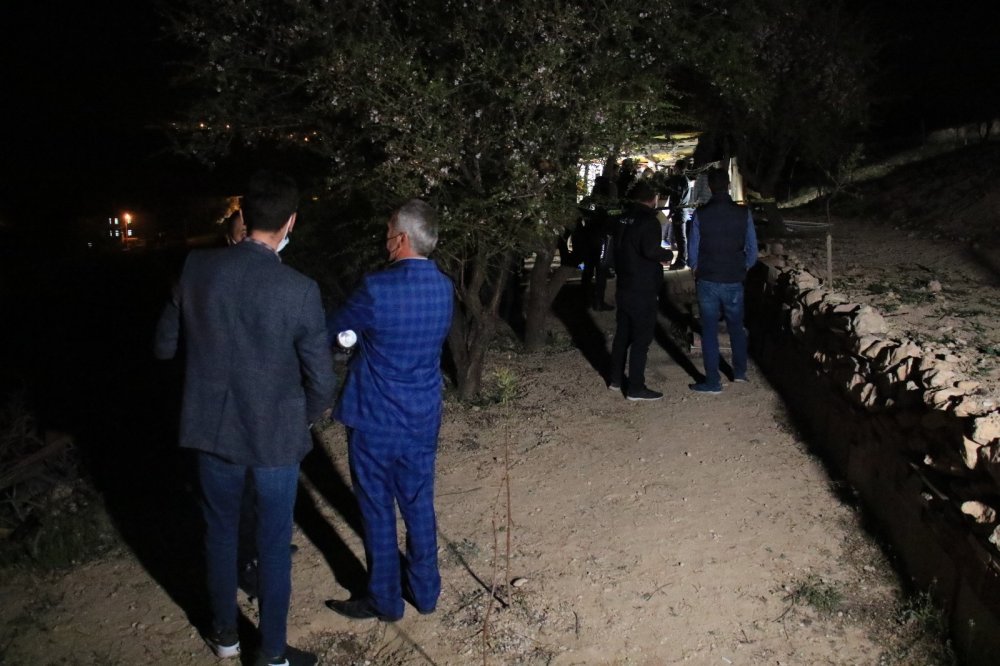 Barakada cinayet! Genç kadın vahşice bıçaklandı