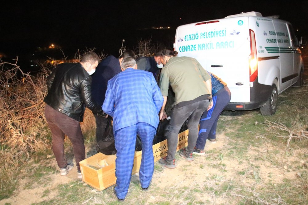 Barakada cinayet! Genç kadın vahşice bıçaklandı