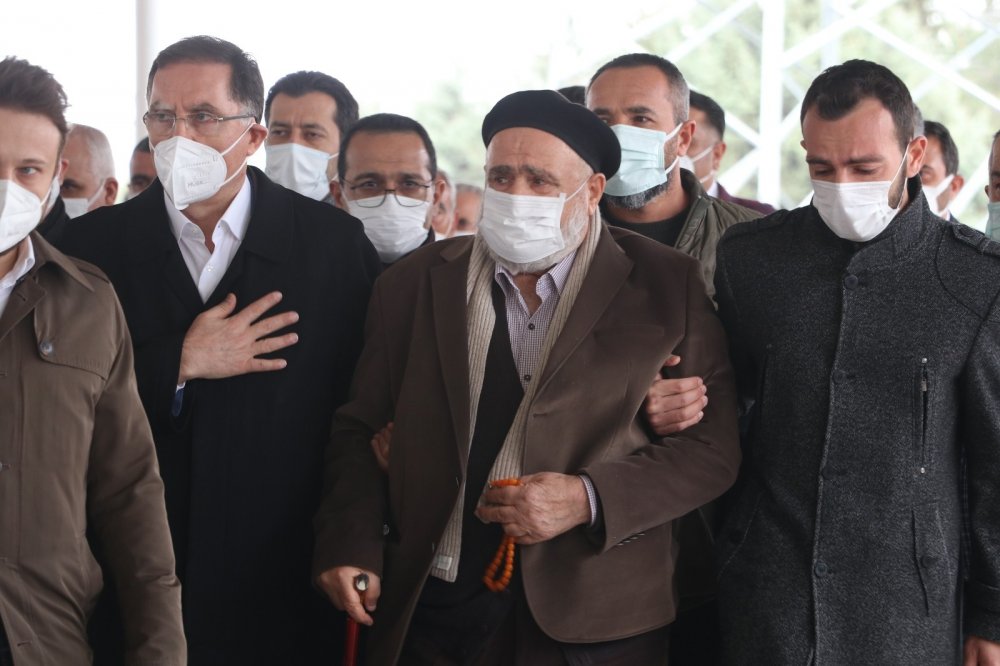Adalet Bakanı Gül’ün annesi dualarla uğurlandı