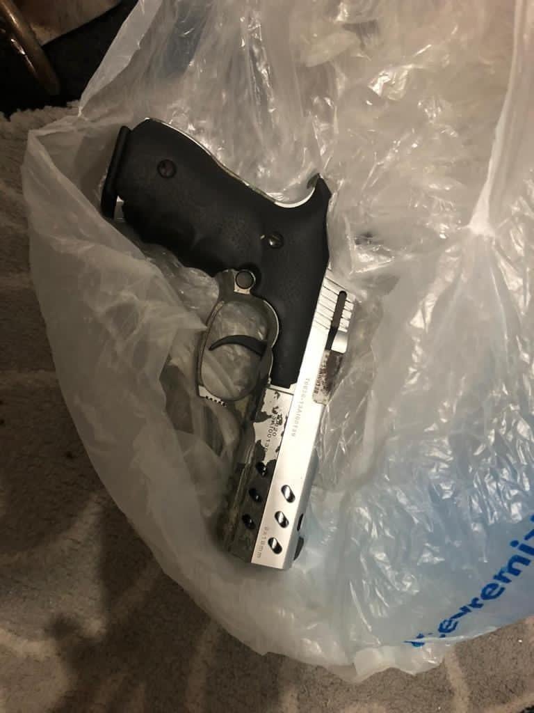 Teröristin evinden Gara şehidinin tabancası çıktı