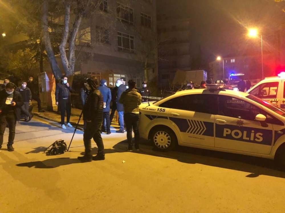 Çökme tehlikesi bulunan apartman tahliye edildi!