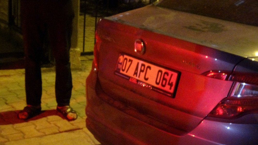 Kısıtlamayı ihlal eden 2 genç ceza ödememek için ortalığı birbirine kattı